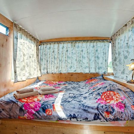 Atomi Countrybus Villa Aucugals Kültér fotó