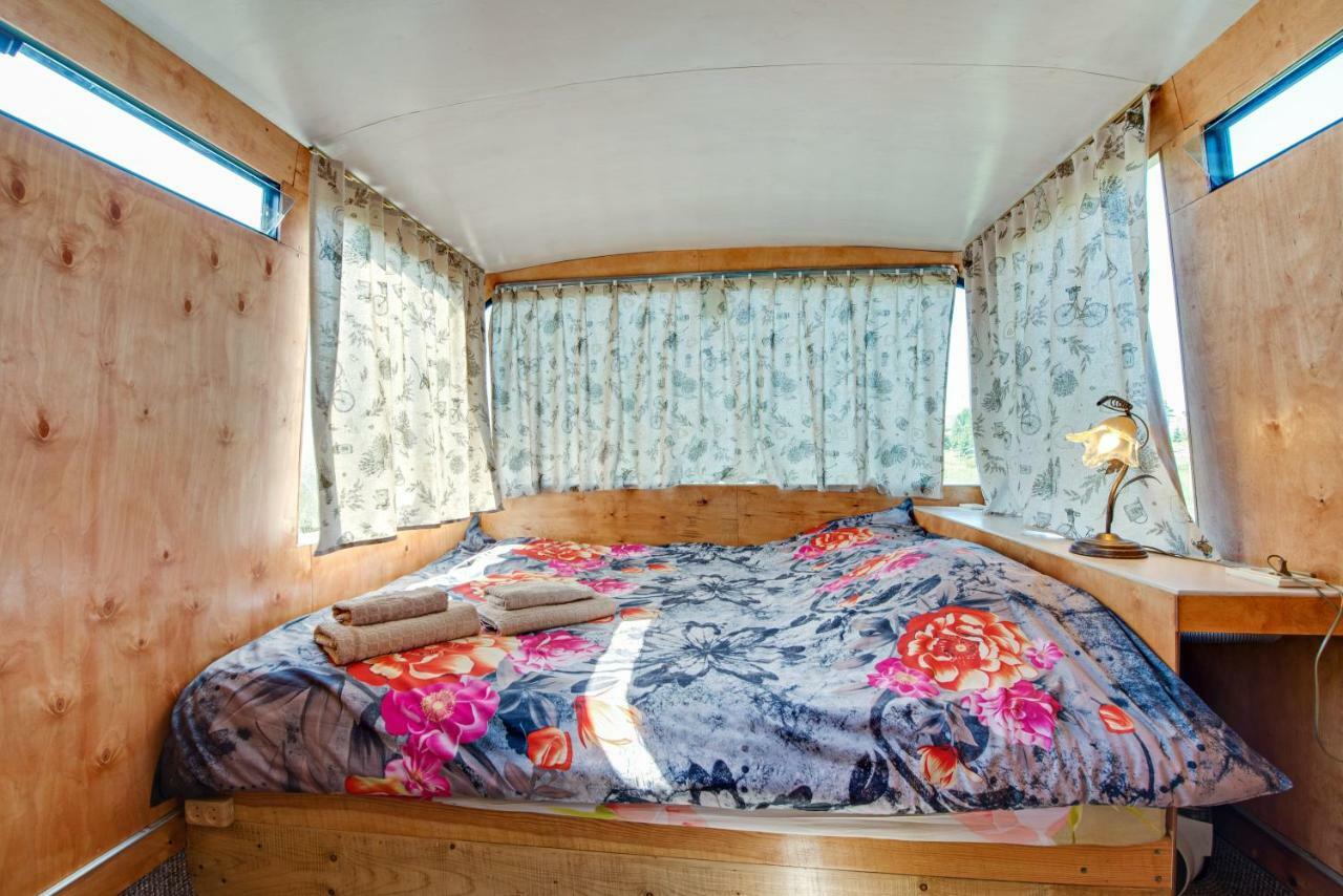 Atomi Countrybus Villa Aucugals Kültér fotó